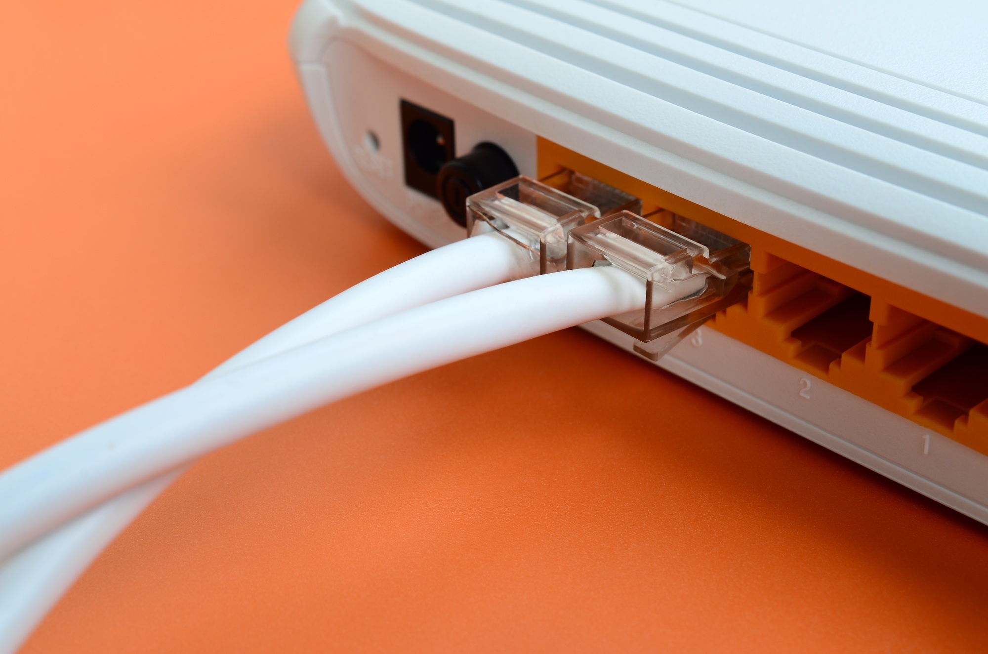 The Internet cable plugs are connected to the Internet router