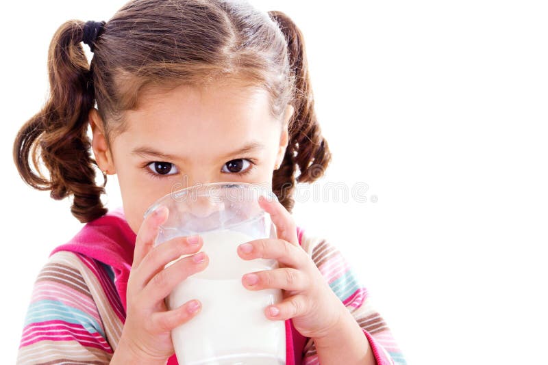 child-drinking-milk-22951251
