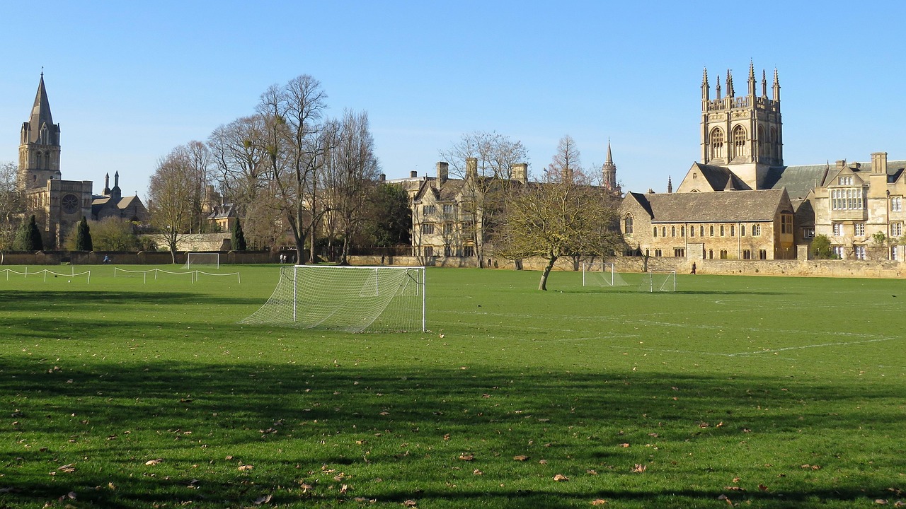 oxford-4020803_1280